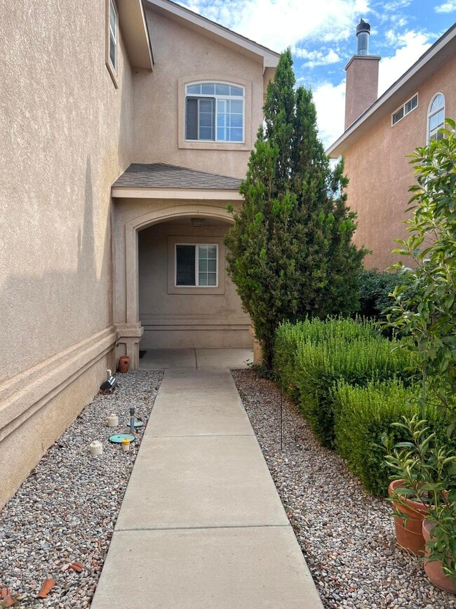 Photo - 7316 Peregrine Rd NE