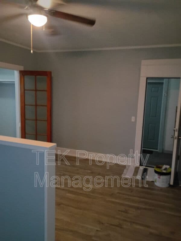 Photo - 189 Lake Ave