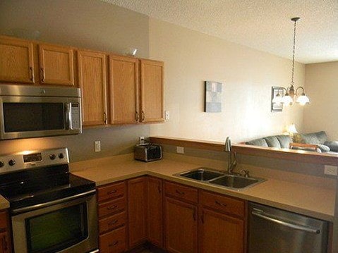 Photo - 680 Cobblestone Way