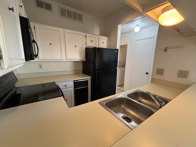 Photo - 4719 N Galloway Ave Unit 203