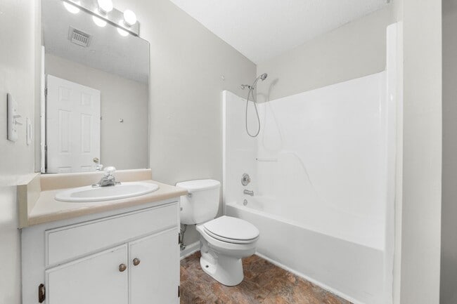 Photo - 102 Echo Way