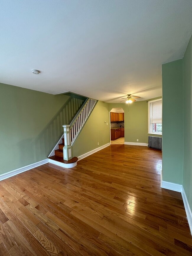 Photo - Spacious 3 Bedroom 1 Bathroom in Port Richmond St. Available NOW!