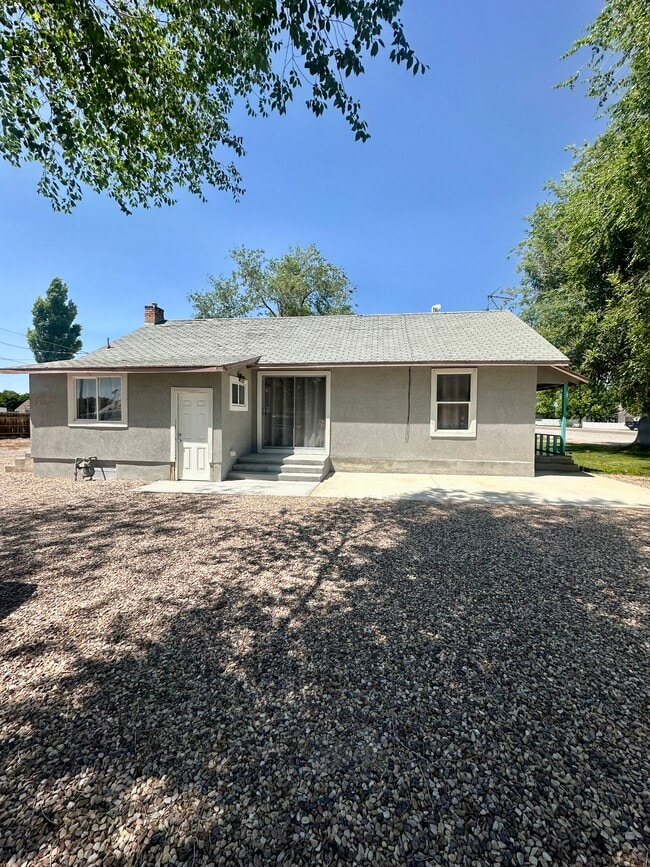Photo - 309 N 200 W House