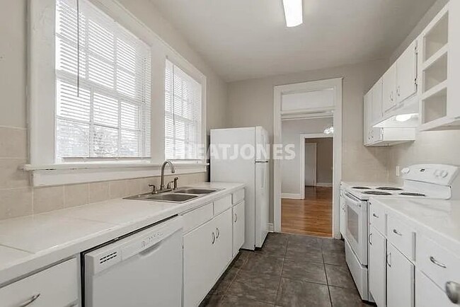 Photo - 1315 Lorick Ave