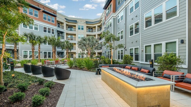 Photo - Grady Square