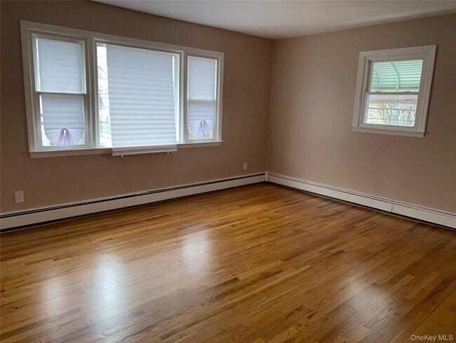 Photo - 2 Grand St S Unit 2