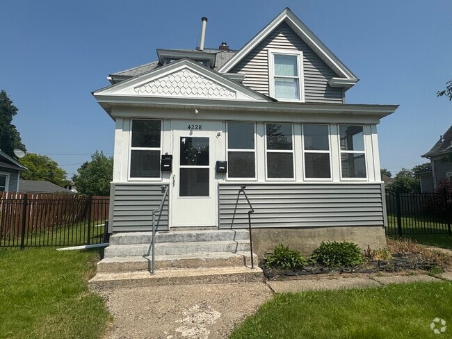Building Photo - 4228 DuPont Ave N Rental