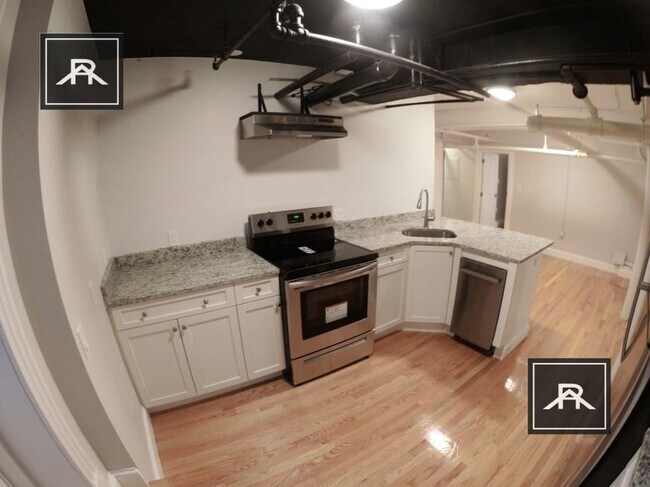 3 bedroom in Brighton MA 02135 - 3 bedroom in Brighton MA 02135 Condo Unit B
