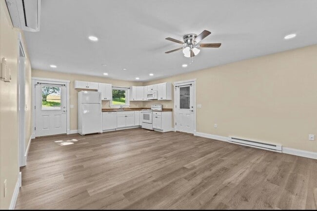 Photo - 102 E Shore Dr