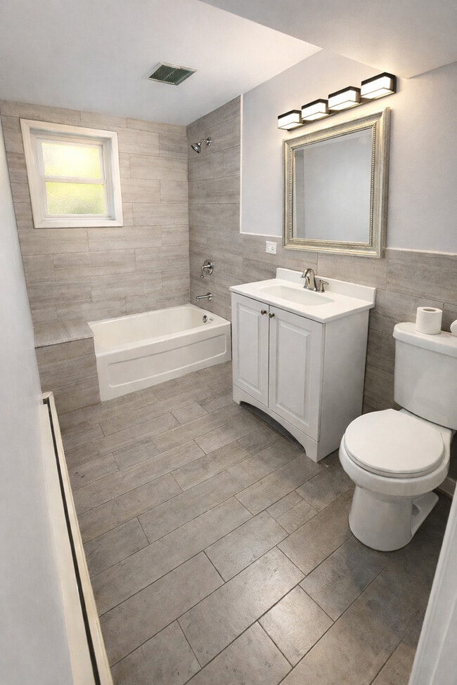 Photo - 5518 W Melrose St Unit G