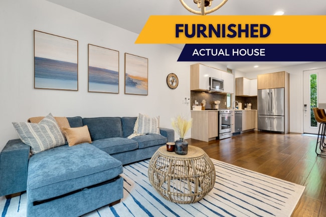 Building Photo - 921 10th Ave E