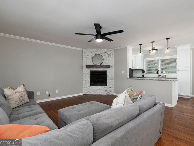 Photo - 3249 Howell Dr