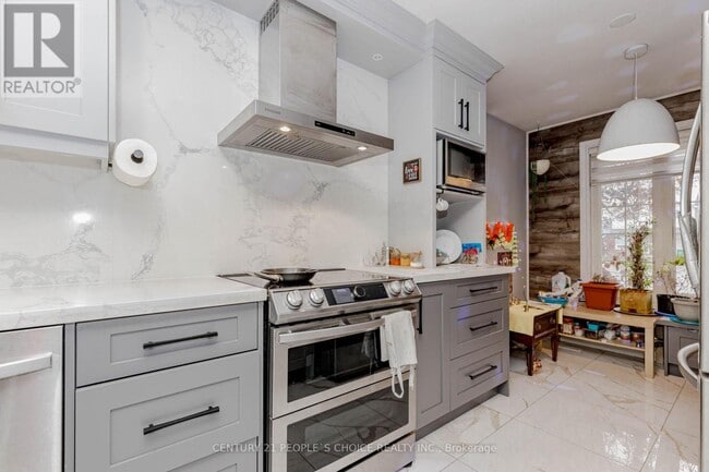 Photo - 32 Elderwood Pl