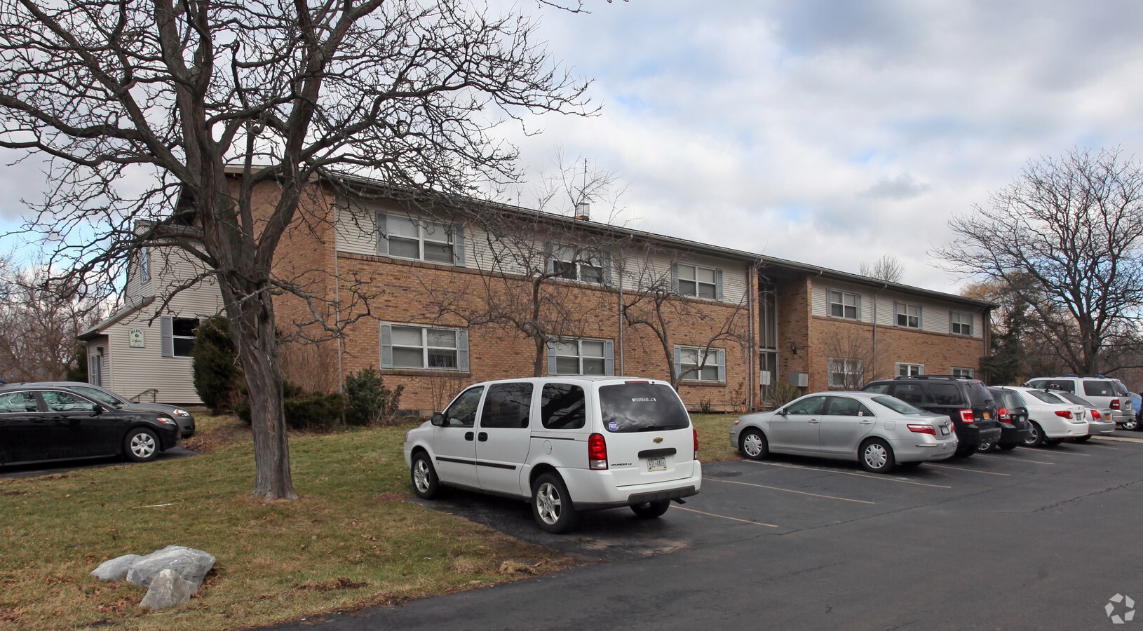 Photo - Ambassador Apartments