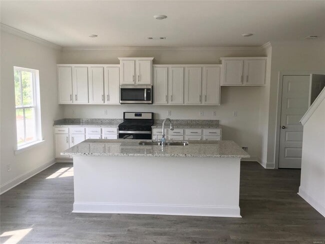 Photo - 5206 Pike Lp