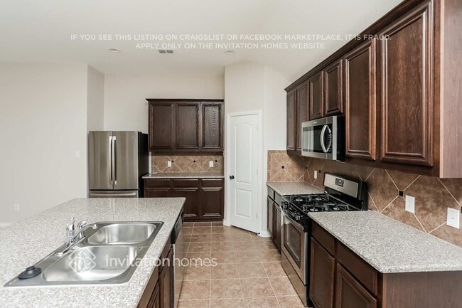 Photo - 2512 Flowing Springs Dr