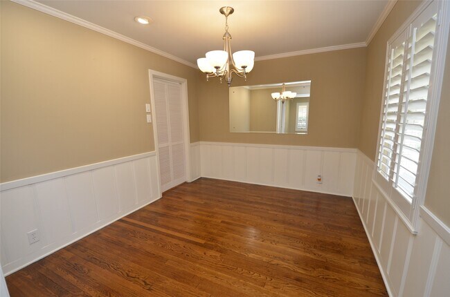 Photo - 4009 Nenana Dr