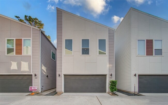 Photo - 556 Janisch Rd