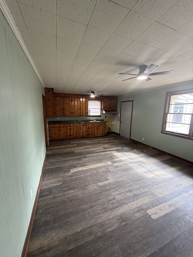 Photo - 1138 Newberg Ave