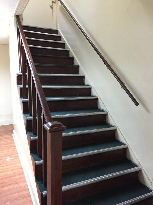 Photo - Broadway Apartments Unit 5