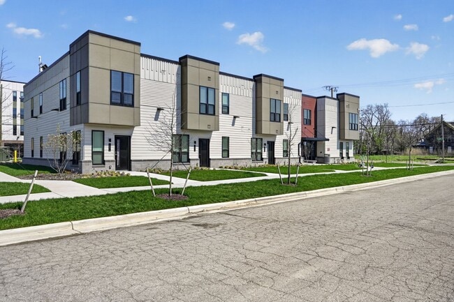 Building Photo - Preserve on Ash - Phase I
