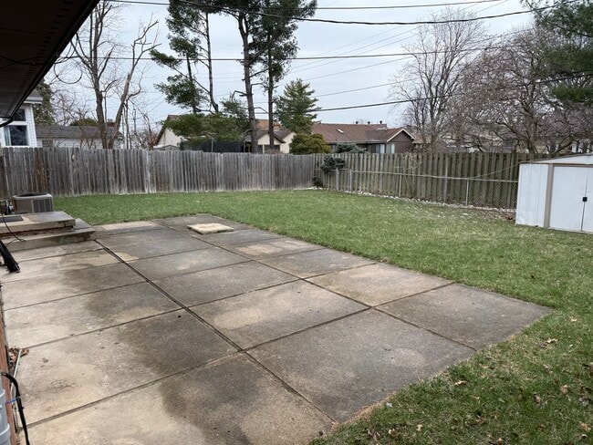 Photo - 2225 Yount St