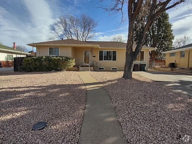 Building Photo - ALL PROSPECTIVE TENANTS MUST SUBMIT A $58 ... Rental