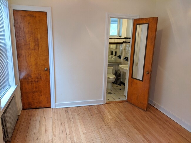 Photo - 1405 W Jarvis Ave Unit 3RE