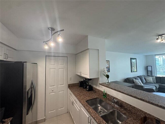 Photo - 1155 Brickell Bay Dr