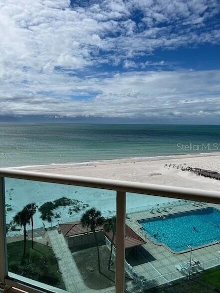 Building Photo - 880 Mandalay Ave Unit S713