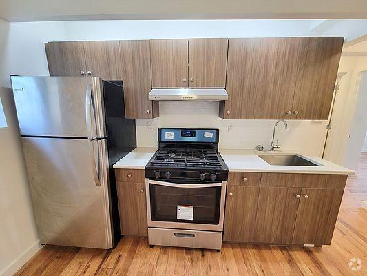 Building Photo - 2 bedroom in Bronx NY 10473 Rental