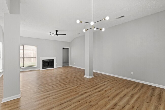 Photo - 7215 Trogon Ln