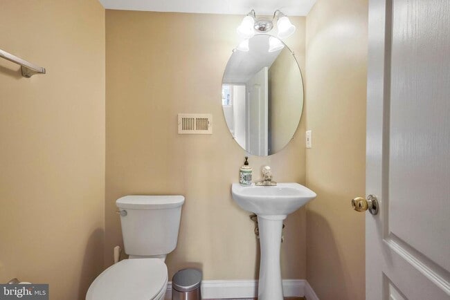 Photo - 5114 Vos Ln