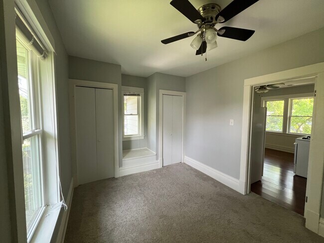 Photo - 926 S 2nd St Unidad Upstairs