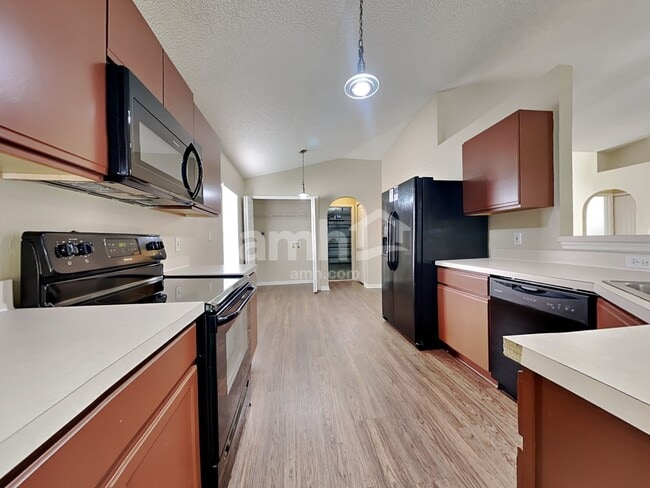 Photo - 1844 Saga Ct