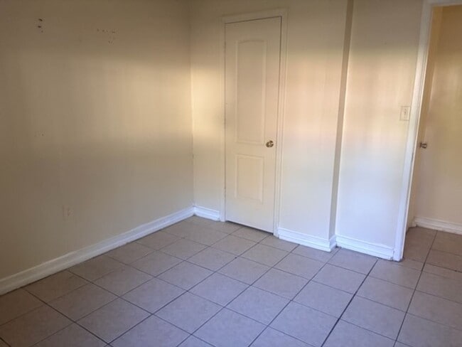 Photo - 1735 Woody Dr