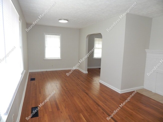 Photo - 392 Cairo St NW