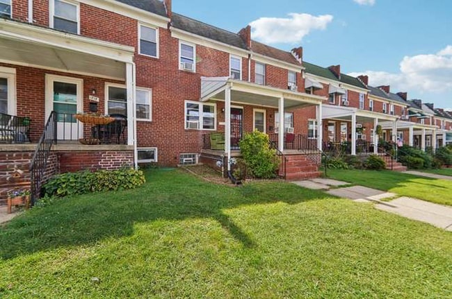 Photo - 1217 W 37th St Unidad House