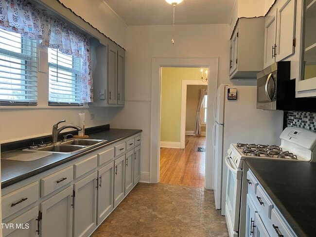 Photo - 600 Franklin St