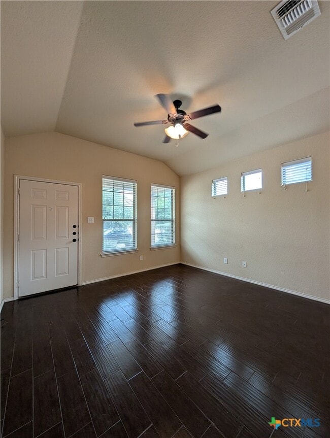 Photo - 534 Creekside Cir