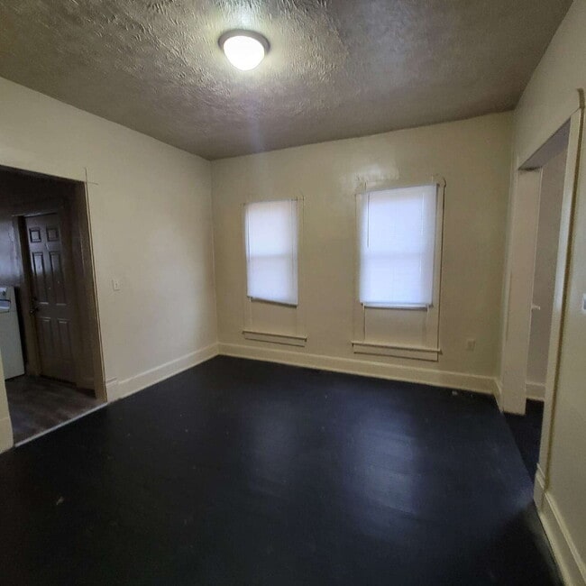 Photo - Quick Commute Downtown!