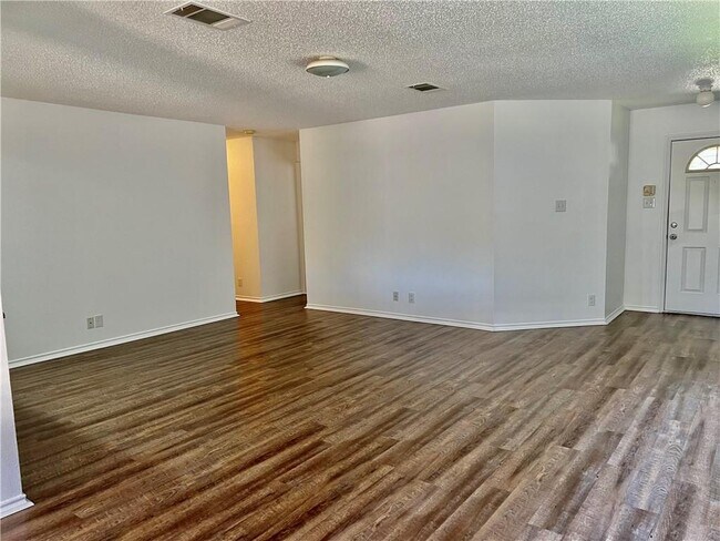 Photo - 1105 Jolie Ln