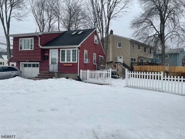 Photo - 411 Lake Shore Dr