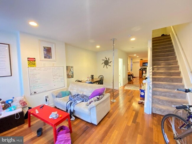 Building Photo - 1127 W Nevada St Rental