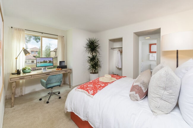 Photo - Dartmouth Court Apartments