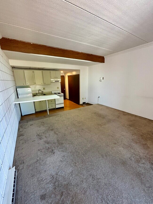 Photo - Sunrise Efficiency Apartments