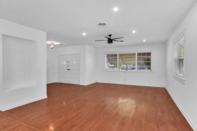 Photo - Beautiful Hollywood Home