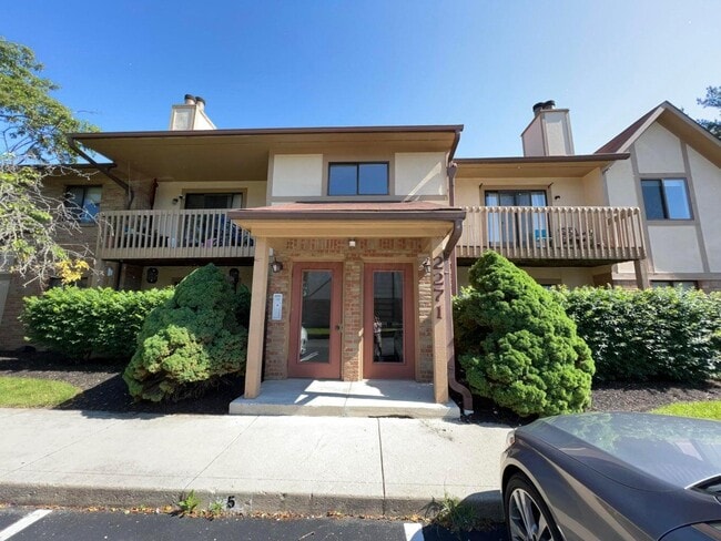 Building Photo - 2271 Hedgerow Road Unit 2271C Rental