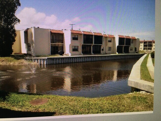 Photo - 2050 Oleander Blvd Unit 2105