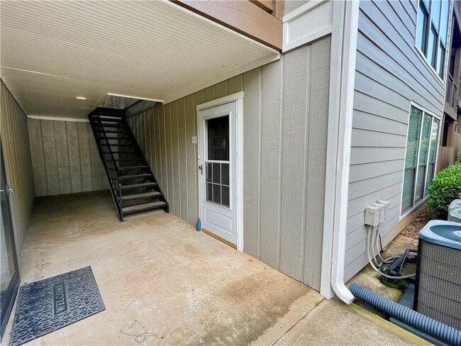 Photo - 320 Park Ridge Cir